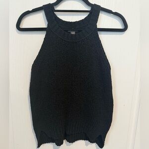 Point sur Black Knit Sleeveless Top